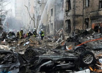 Vijojnë bombardimet në Kiev – Të paktën gjashtë viktima pas sulmeve ruse