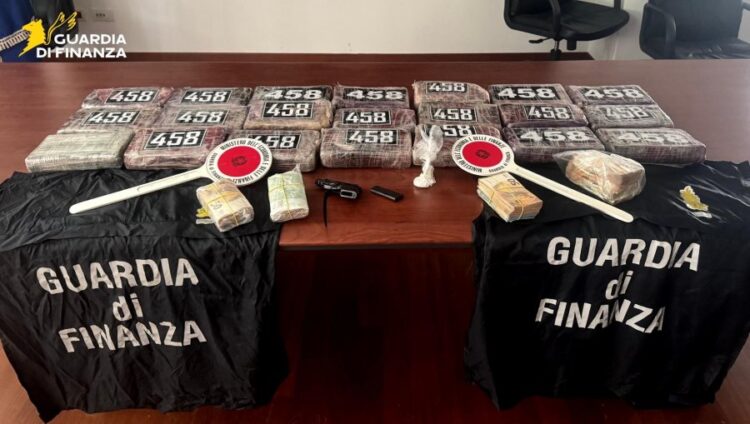Kapen në Itali mbi 2 milionë e gjysëm euro kokainë, në pranga shqiptari