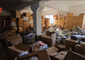 Falsifikimi i markave të veshjeve luksoze, arrestohet edhe djali i ish-kandidatit të PD