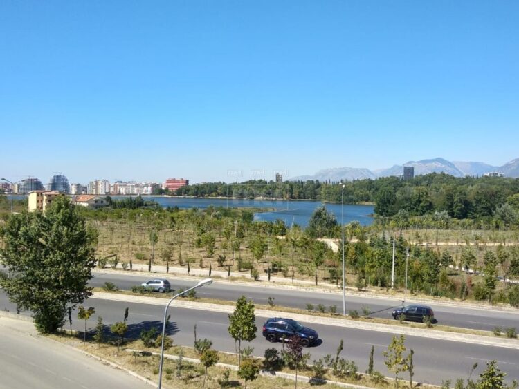 Tenderi i ri/ Bashkia Tiranë gati 1.2 milionë euro për rrugën tek “Liqeni i Thatë”