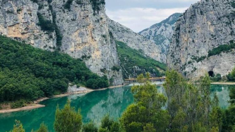 Tragjike! Mbytet një 22-vjeçar në ujrat e lumit Mat (Emri)