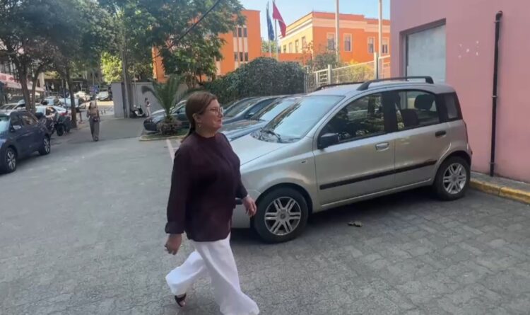 Kryebashkiakja e Roskovecit, Majlinda Bufi paraqitet përsëri në SPAK