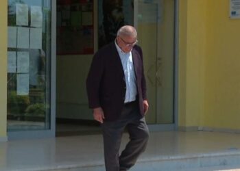 Dalin rezultatet e provimit të Maturës/ Skënder Cena “maturanti” 74-vjeçar diplomohet pasi kalon provimin e anglishtes