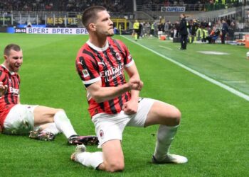 Nis operacioni “fshesa” te Milani, Igli Tare i tregon “derën” lojtarit serb