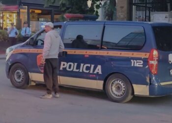 Aksident i rëndë në Durrës, makina i merr jetën të moshuarit