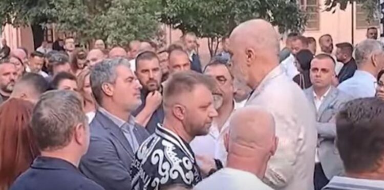 Festa e PS, Rama debaton me Ermal Dredhën e Vlorës (VIDEO)