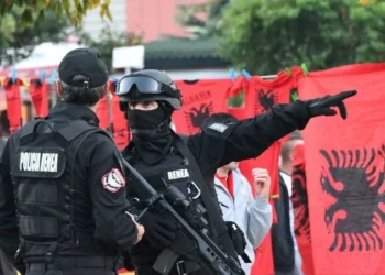 Tirana blindohet për ndeshjen Shqipëri-Serbi! Kufizime qarkullimi, kontrolle të rrepta dhe ndëshkime për çdo shkelje