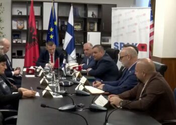 Detaje nga operacioni i SPAK dhe Finlandës: Goditet rrjeti i trafikut të drogës sintetike, kokainës dhe kanabisit (VIDEO)