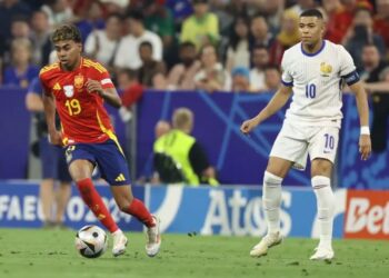 Spanjë-Francë/ Mbrëmje e çmendur me 9 gola, “Gjelat” u zgjuan vonë