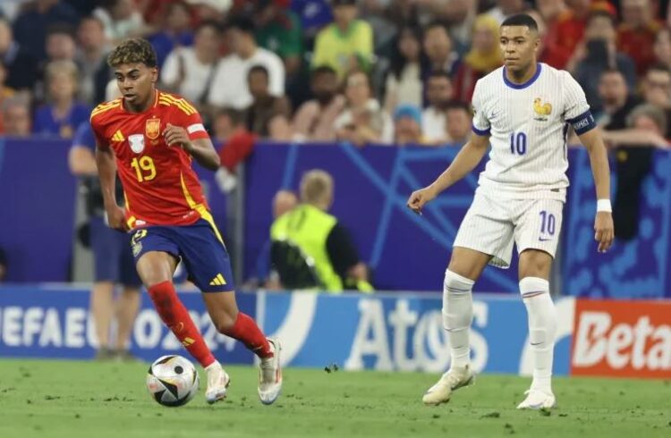 Spanjë-Francë/ Mbrëmje e çmendur me 9 gola, “Gjelat” u zgjuan vonë