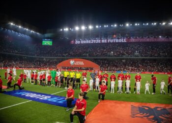 Studentët me aftësi të kufizuara nga Kosova falënderojnë presidentin Duka dhe FSHF për mikpritjen gjatë ndeshjes Shqipëri–Serbi