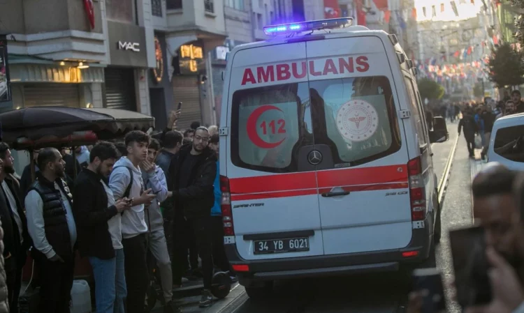 Tërmeti tmerron Greqinë dhe Turqinë! Humb jetën një 14-vjeçare, 69 persona hidhen nga lartësia