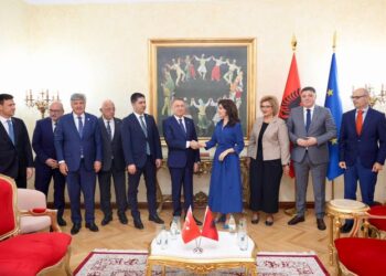 Turqia del kundër ‘Shtetit Bektashi’, i kërkon Shqipërisë të mos avancojë më tej