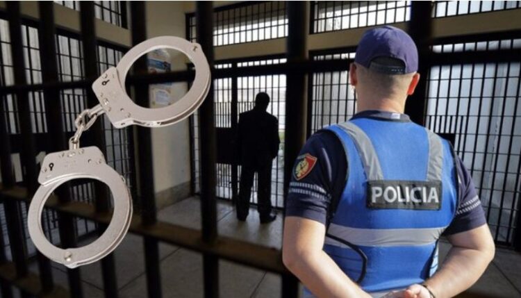 Pas rrahjes nga gardianët/ I dënuari u vetëvra në burgun e Reçit, Prokuria merr të pandehur 6 policët