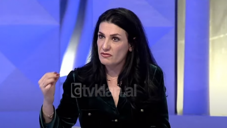 ‘Fluturon’ drejtoresha e AKSHI-t: Jemi gati për të mësuar botën në qeverisjen dixhitale, Brukseli u mahnit nga Diella