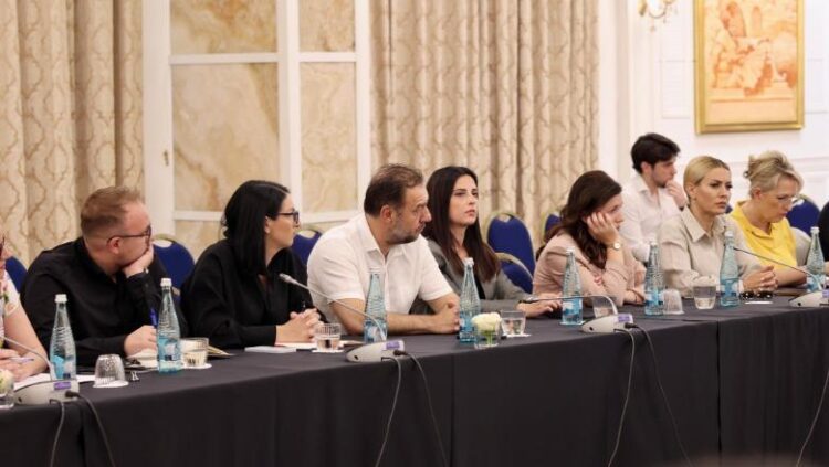 Pasi doli Rama, Balluku drejton mbledhjen e Bashkisë Tiranë me tone kritike: S’keni bashkëpunuar…