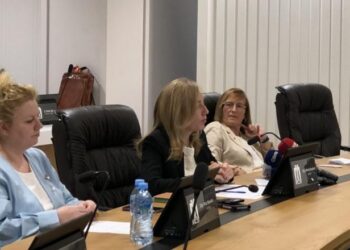 KLP nënshtrohet ndaj presionit të Edi Ramës, heq nga axhenda ankesën e prokurores që u sulmua për kabinat e Thethit