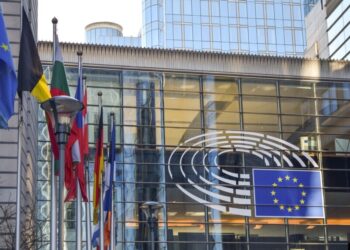 Raporti i KE për Shqipërinë: Shëndetësia, Arsimi, Policia dhe Kadastra, më të korruptuarat