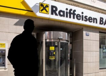 Tjetër SKANDAL! Kreditë me letra false të “Raiffeisen”, banka i kërkon qytetarit mbi 8 mln lekë të marra nga ortaku