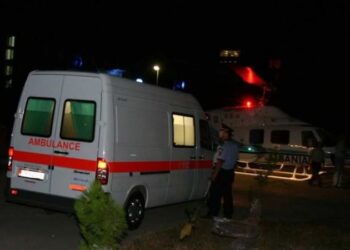 Gjendet i pajetë 29-vjeçari në Astir, në makinën e parkuar poshtë pallatit ku jetonte