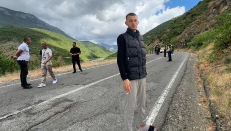 Vrasja e 23-vjeçarit në Mat, Policia shoqëron 4 persona. Ja çfarë dyshohet