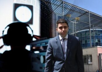 “Ne firmosim, ata marrin lekët”, përgjimi i punonjëses që fundosi Jonaid Myzyrin