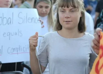 Mbahet në Tiranë protesta për Palestinën, marshimit i bashkohet aktivistja Greta Thunberg