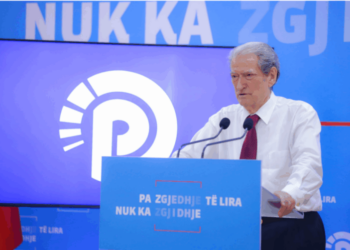 Berisha publikon videot: Në Krujë u votua me kamera mbi kokë, i kontrollonte policia patronazhiste