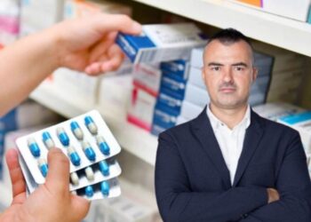‘Lidhjet klienteliste’ të mjekëve mbushin recetat e pacientëve – Si po fryhen xhepat e bosëve të farmacive
