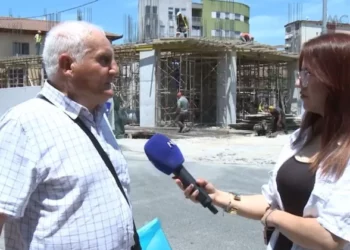 Pallati i vëllezërve Xhebrahimi ngjitur me shtëpinë/ Familja Allmuça: Do bëjmë vetëgjyqësi nëse s’ka reagim