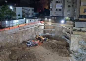 VIDEO/ Skandal në mes të Tiranës. Bregu SHA le qytetarët pa gjumë çdo natë, policia mbyll sytë dhe veshët