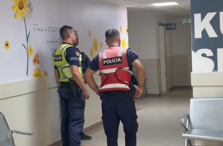 Vlorë/ 17-vjeçarja dërgohet në spital me plumb në kokë, ndodhet në gjendje të rëndë