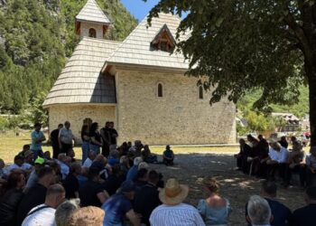 “Kullat i kemi mbrojtur me gjak”, mblidhet Kuvendi i burrave në Theth: Duam dialog!