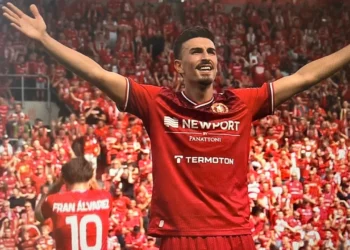 Video/ Spektakël i mesfushorit shqiptar, futbollisti që shkëlqeu me Kombëtaren realizon një supergol në javën e parë të kampionatit polak