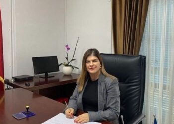 Nga “detyrim paraqitjeje” në drejtimin e Portit të Sarandës, Aida Demi rikthehet si kapitene e korrupsionit