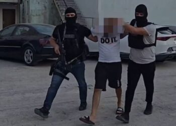 I mori 10.000 euro një personi nëpërmjet mashtrimit, arrestohet i riu (Emri)