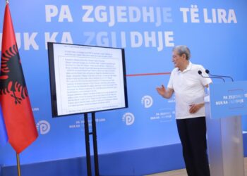 Berisha: Rama bleu vota me 450 leje ndërtimi për bandat e narkotrafikut!