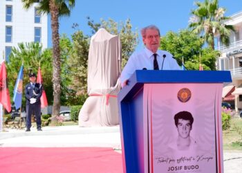 “Rama burgos kundërshtarët”/ Berisha nga Kavaja: Të ngrihemi kundër armikut më të egër të shqiptarëve