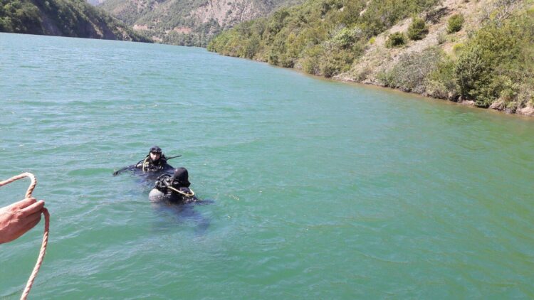 E rëndë në Mat! Babai e denoncoi të zhdukur, gjendet i pajetë 23-vjeçari pranë liqenit