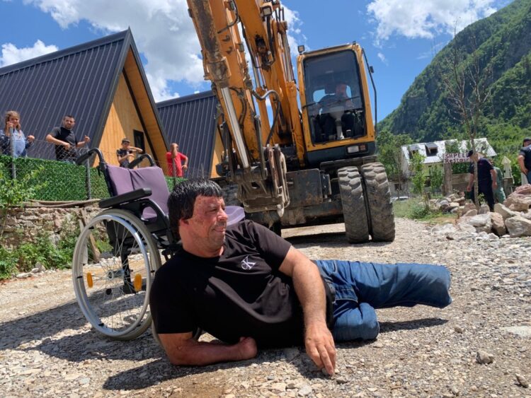 Mes Alpeve në Theth, ligji ndëshkon edhe ata që përpiqen ta respektojnë