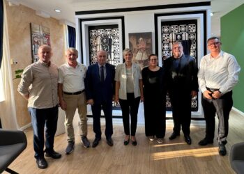 Presidenti Duka pritet në një takim zyrtar nga Kryetarja e Komunës së Preshevës, Ardita Sinani