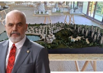 Marrëzia  që nuk njeh kufi!  Rama ‘ngul’ edhe 17 kulla 30 katëshe në liqenin e Farkës