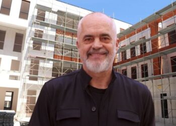 Pasi i “morën frymën” Tiranës, rekord ndërtimesh edhe në Kamzë, Golem e Lezhë