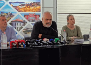 Edi Rama i plotfuqishëm, cakton kriteret dhe moshën për drejtorët e Bashkisë Vlorë
