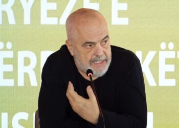 Zgjedhje në Tiranë për postin e Veliajt? Rama, takime nëpër hotele me deputetët dhe drejtorët