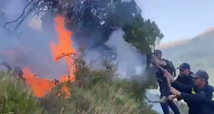 “Shtet leshi!”, shpërthen Murrizi: Harxhon 4 milionë për kopshtin në Kryeministri dhe ‘shuan’ zjarret me shtup e fshesë