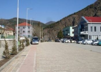 “Mos kalo në rrugën tonë”, kërcënohet një person në Fushë Arrëz