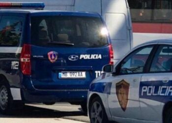 Sherri me armë për parakalimin në autostradën Tiranë-Durrës, kapet njëri nga të kërkuarit