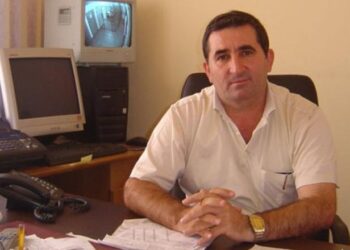 Para për t’u futur ‘mik’ te gjykatësit, SPAK dërgon për gjykim avokatin Bardhi Koçi