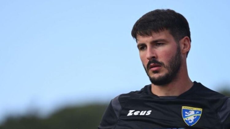 Alen Sherri i nënshtrohet operacionit, vendos pllaka titaniumi në fytyrë! Portieri i Kombëtares mungon dy muaj